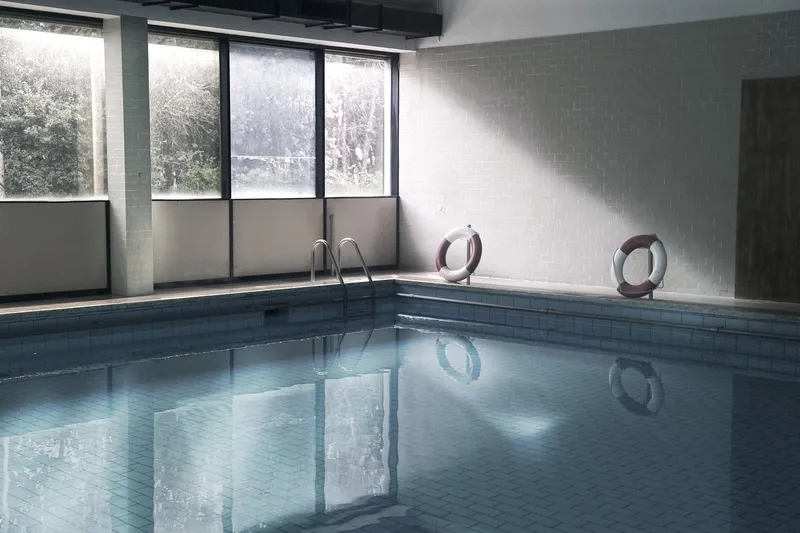 Photos d'illustration — Pisciniste